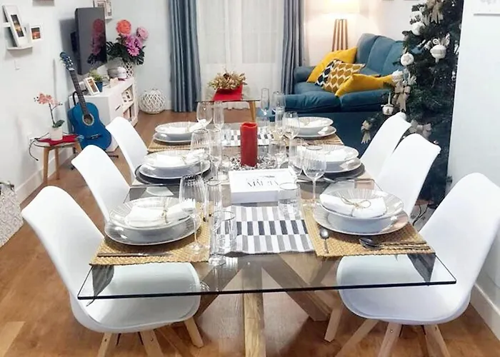 Comfortable House In With Terrace Vakantiehuis