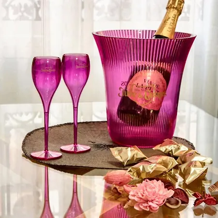 Comfortable House In With Terrace *