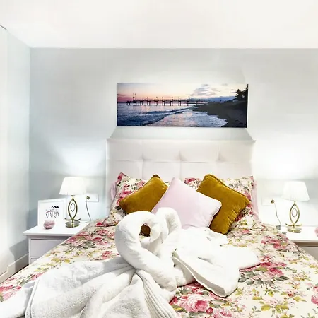 Comfortable House In With Terrace * Фуэнхирола