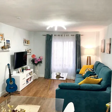 Comfortable House In With Terrace *